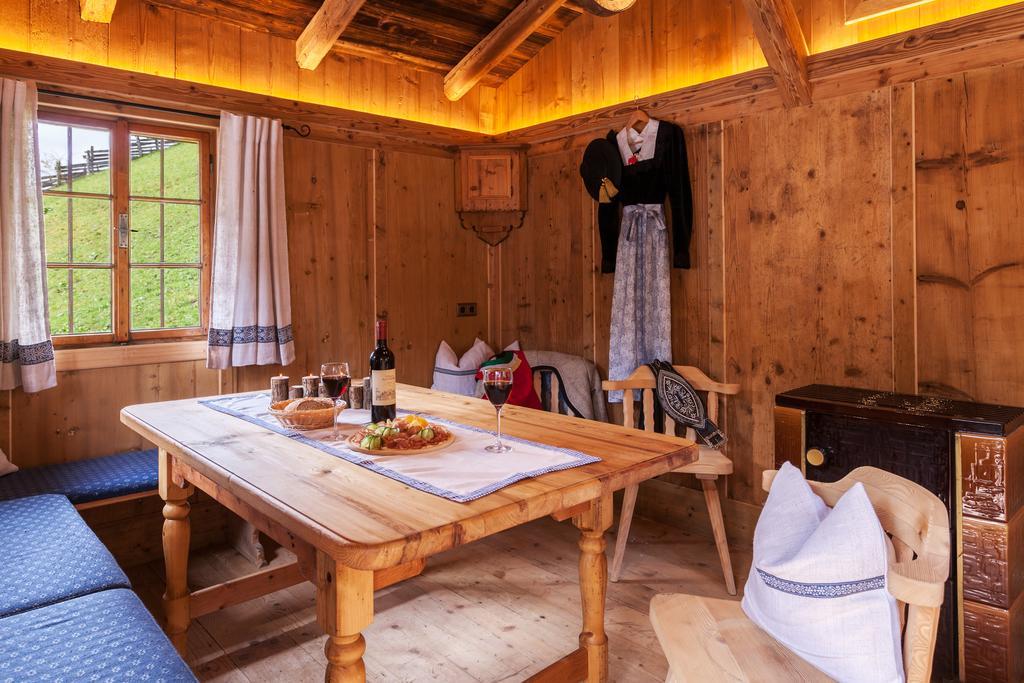 Hotel Garni Hanslerhof " Urlaub Am Bauernhof " แกร์ลอส ภายนอก รูปภาพ