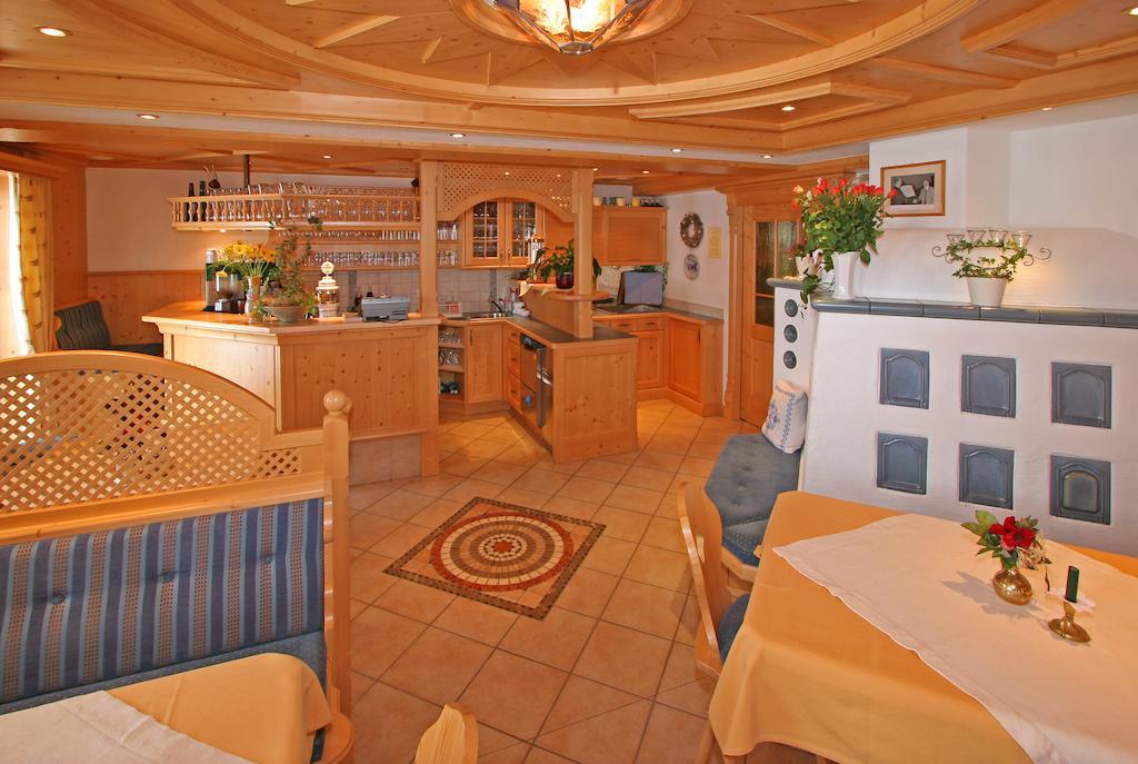 Hotel Garni Hanslerhof " Urlaub Am Bauernhof " แกร์ลอส ภายนอก รูปภาพ