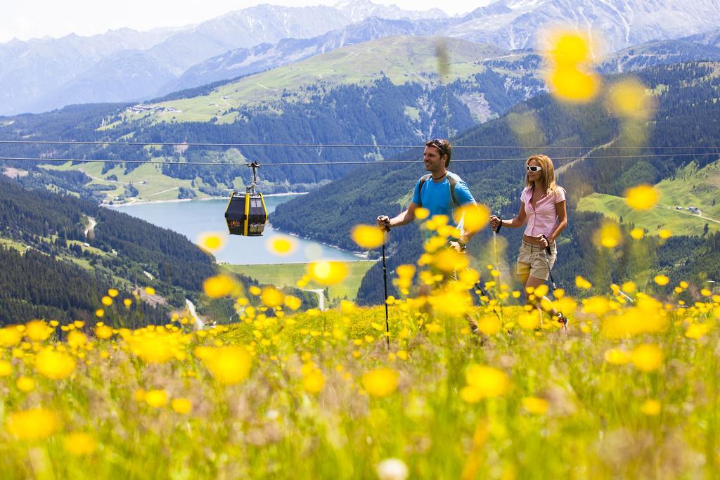 Hotel Garni Hanslerhof " Urlaub Am Bauernhof " แกร์ลอส ภายนอก รูปภาพ