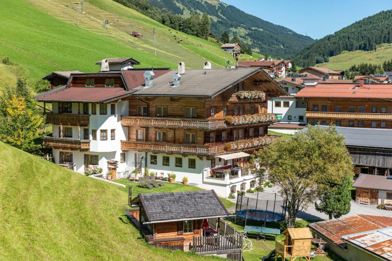 Hotel Garni Hanslerhof " Urlaub Am Bauernhof " แกร์ลอส ภายนอก รูปภาพ